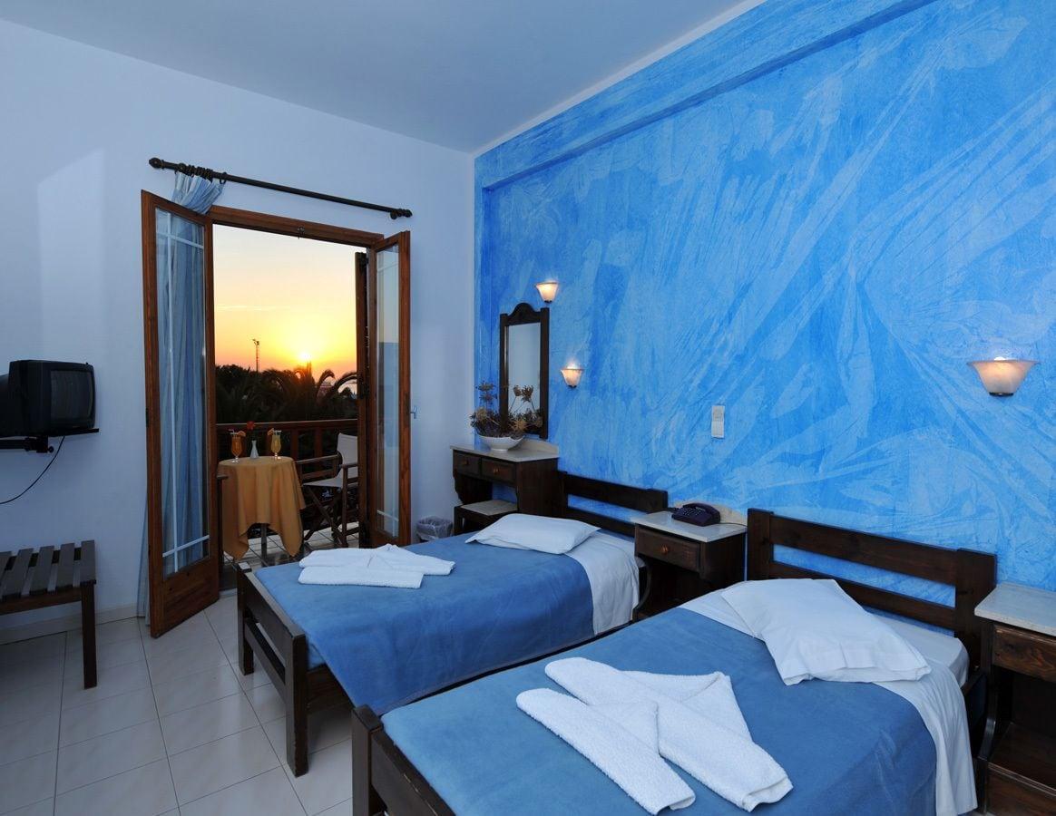 Eri Hotel Páros Exteriér fotografie