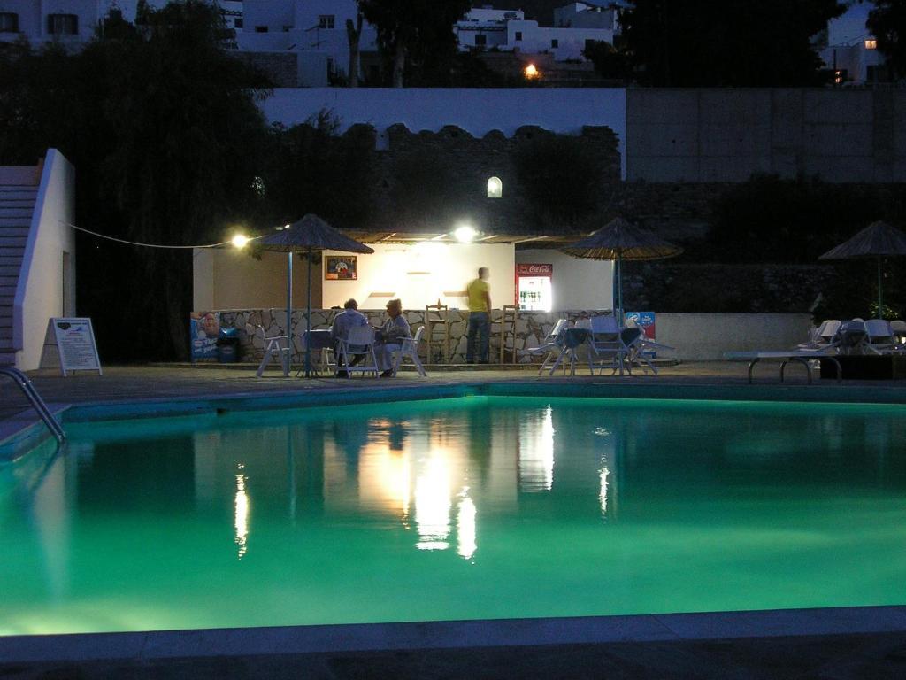 Eri Hotel Páros Exteriér fotografie