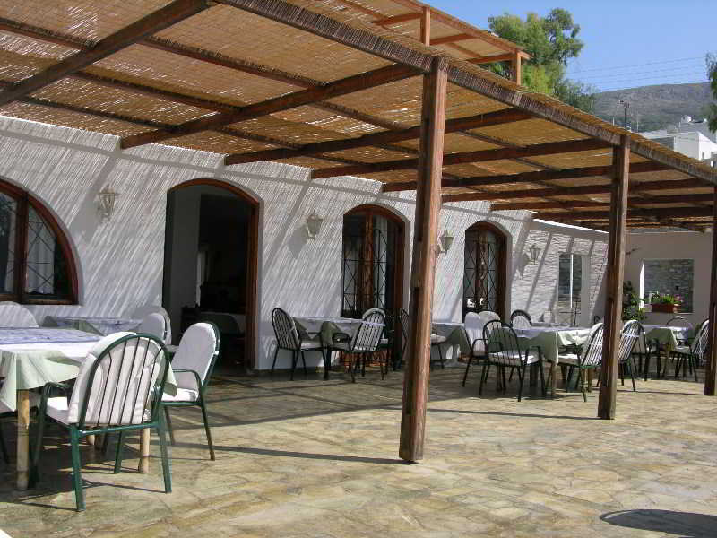 Eri Hotel Páros Exteriér fotografie